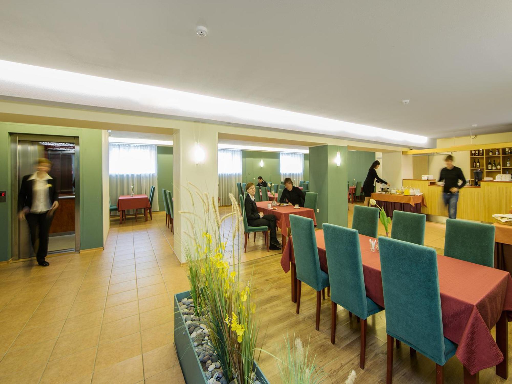 Arabella Hotel 쿠레사아레 외부 사진